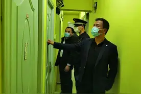 120平方米隔成8间！马上拆！图片
