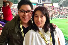郭晶晶嫁千亿富豪，住1.6亿豪宅，父母却住老房子，飞机乘经济舱图片