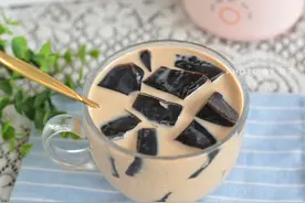 1包红茶1杯牛奶，3分钟学会做烧仙草奶茶，奶香浓郁，好喝零添加图片