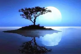 中秋望月，诗人写下思念诗篇，今夜月明人尽望，不知秋思落谁家图片
