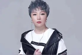 好声音歌手谢丹为家乡援鄂医务工作者送祝福图片