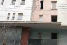 希腊塞萨洛尼基市一废弃建筑发生大火 致三人死亡图片