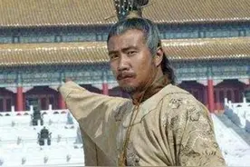 朱元璋微服私访路边算卦，听完赞不绝口，刚走300米下令：宰了他图片