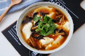 自制豆腐脑，几乎0失败，早餐来一碗热气腾腾的豆腐脑，太舒服了图片