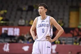 易立：18年生涯忠于一城，CBA老将该如何发挥余热？图片