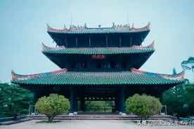 四根立柱悬空，还能屹立447年不倒，梁思成称这是个建筑奇迹图片