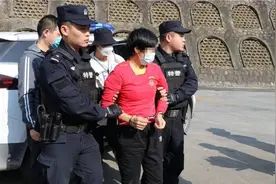 妻子操起斧头连砸熟睡丈夫，曾被丈夫持菜刀架脖子威胁，婆婆村民请求轻判图片