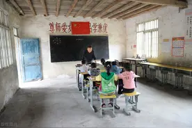 目睹农村中小学教师生存现状图片