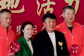 王楠老公晒聊天截图，刘诗雯亲自辟谣被说亚军，两人对话很幽默图片