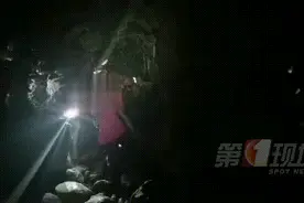 组织者选的这条线路，22名儿童参加徒步深夜被困山野，救援队连夜搜救图片