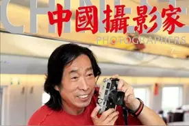 摄影大师王福春专拍火车40年，几十万张火车上的中国人成为经典图片