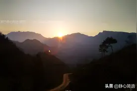 这夜是寂寞的，一些思绪满载春天而来，成了一首淡淡的夜歌图片