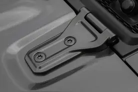 验车宝典螺丝篇：通过螺丝判断车的新旧，提车如何判定非事故车图片