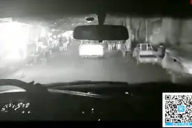 打车起纠纷乘客打了司机后逃跑，拒不配合，民警采取强制传唤视频封面