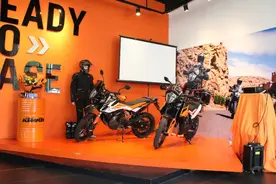 两款KTM 790 ADVENTURE发布，11000元差在哪？图片