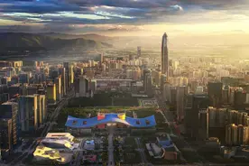 年薪50万却买不起房子，深圳房价猛涨五年，豪宅却总被一抢而空图片