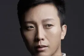 “传奇花旦”李玉刚的成名史，艳比妖姬却皈依佛门，他经历了什么图片