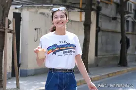 不管是什么身材的女人，穿T恤得牢记这几个要点，这样才显瘦迷人图片