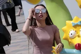 夏天还穿秋衣秋裤，似乎真的不怕热图片
