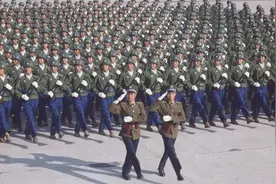 1985年福州军区撤销后，司令员和政委后来都去哪了？图片
