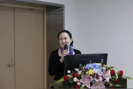 抗疫医生艾芬"右眼近乎失明"，爱尔眼科市值缩水274亿图片