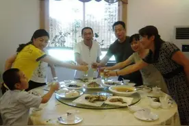 带儿子参加同学会，吃完饭发现被踢群，网友：同学做的没毛病图片