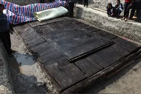 2011年，安徽工地发现战国古墓，墓主头颅不见，一陪葬品举世罕见图片
