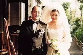 性感女神邱淑贞息影20年嫁时装大佬，生养三个女儿皆为名媛图片