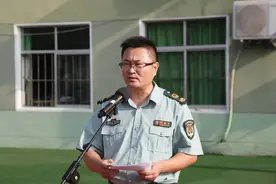 沂蒙职专举行“铭记历史 勿忘国耻”主题升旗仪式图片