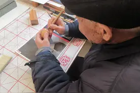 郑州78岁退休老师“玩”蛋雕20年：免费传授，希望有人继续传承图片
