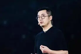 千亿总裁也有情感纠葛，相夫教子贤妻终敌不过撩人无形的网红小衫图片