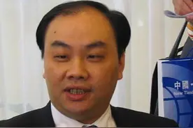 兄弟俩一起创业，弟弟3次成首富，哥哥曾是千亿富豪，却相继入狱图片