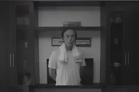 秦昊唱小白船威胁导演组，观众戏称秦昊秒变张东升图片