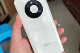 用了半年华为Mate40，如今换上iPhone 13，这差距也太大了图片