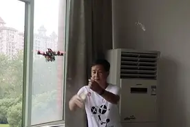 从天而降的教师节惊喜！学生出动无人机为老师送祝福图片
