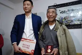 有新奖章啦！92岁老兵遗失抗美援朝纪念章 后续来了图片