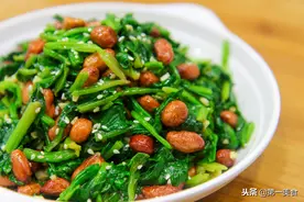 厨师长教你炸花生，学会这个技巧，花生随便炸不会老，口感酥还脆图片