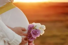 女人生孩子与坐月子，一辈子只一两次，可要好好的爱自己图片