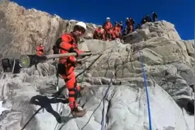 专访搜救“西藏冒险王”的探险队长：水底视频疑似手脚实为冰块，不排除人被卡石缝图片