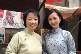 “邓颖超”特型演员黄薇，瘫痪10年的父亲离世后，孝心仍在继续图片