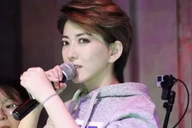她曾是《快女》人气王，被称第二个李宇春，却错失冠军隐匿多年图片