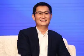 马化腾时隔一年，再成首富，要不对赌输掉股份，首富之位不会旁落图片