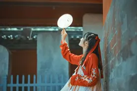 一手托起汉服魂，一手送走日本人，曹县梗带来的是真正的财富密码图片