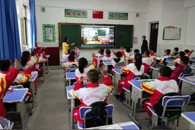 津甘两地云端相约 自制乐器点亮音乐梦想——岳阳道小学携手甘肃手拉手学校开展线上音乐学科直播活动图片