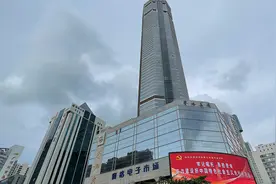 深圳赛格大厦355米，在深圳也排不入前五，中国有多少高楼？图片