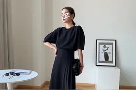百褶风情！法式压折半裙气质套装图片