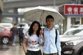 23岁小伙迎娶46岁大妈，合适默契的灵魂，又何必在乎年龄？图片