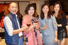 韩国瑜、韩冰近照曝光 网友惊：他现在变这样？图片