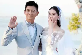 吴奇隆一家三口逛超市，妻子悠闲儿子可爱，隆哥抱娃略显力不从心图片