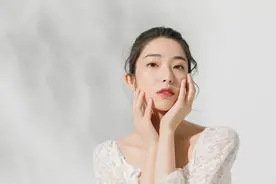 护肤 | 皮肤为什么会粗糙，如何改善粗糙肌肤？图片